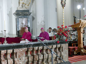 Abschlussvesper der Bischofskonferenz mit Spendung des Bonifatiussegens (© Karl-Franz Thiede)